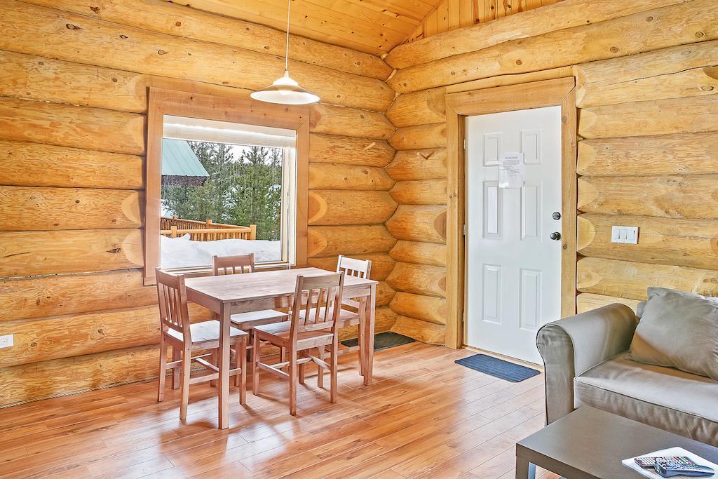 Lac Le Jeune Wilderness Resort Kamloops Extérieur photo